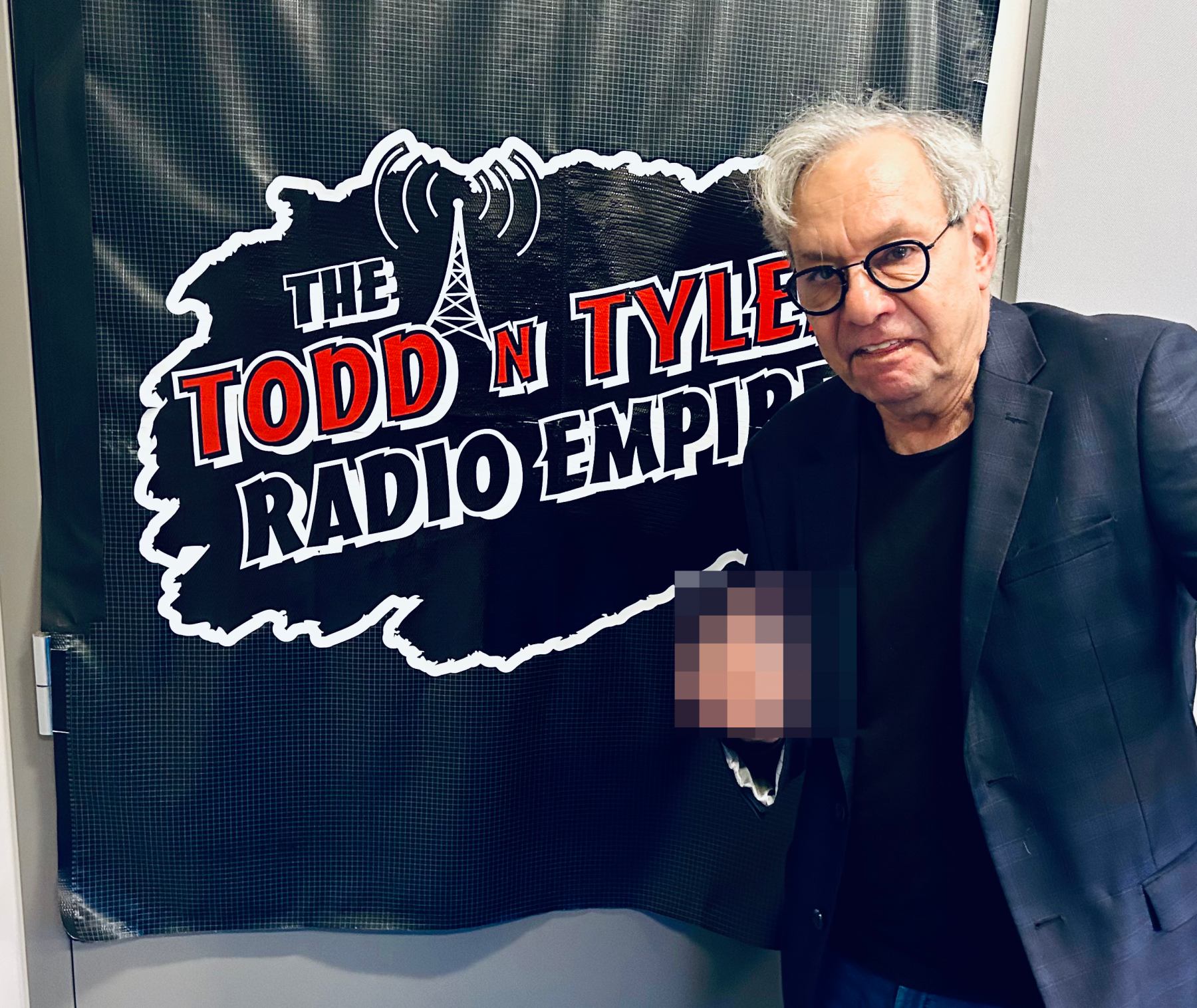 Lewis Black Announces His Retirement Live On Todd N Tyler - Vimarsana News